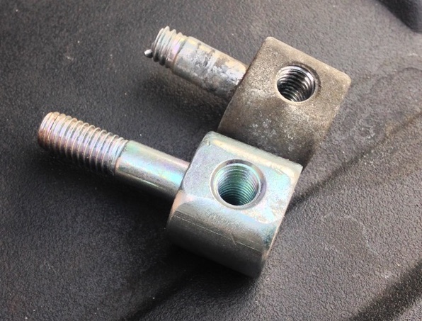 Болт натяжителя ремня генератора 2110. Болт натяжителя ремня генератора. Болт натяжителя ремня генератора. Болт натяжителя ремня генератора ваз 2110. Болт натяжителя ремня генератора.