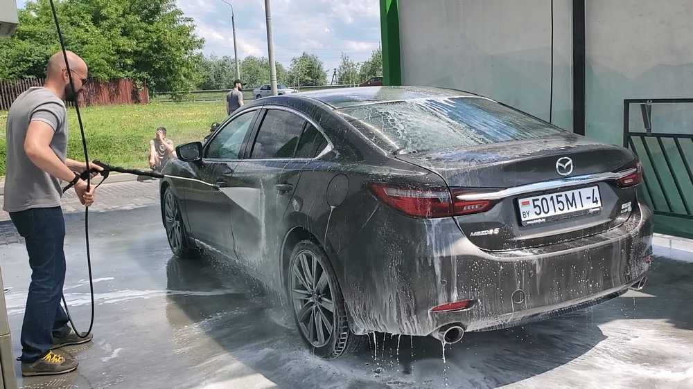 Как помыть машину на самомойке