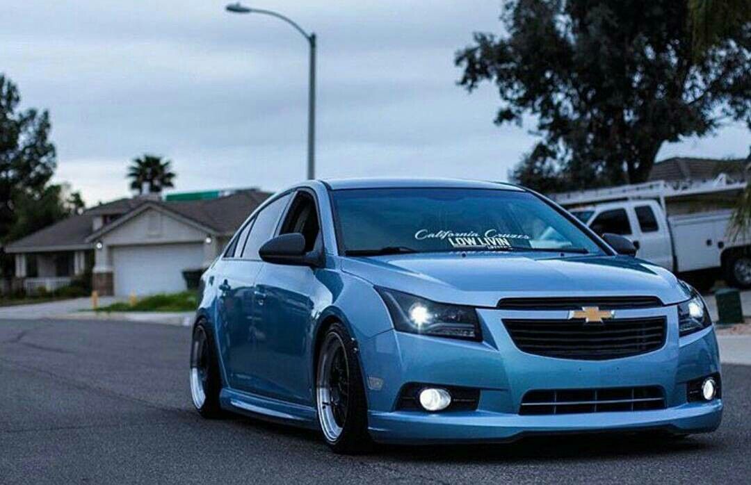 Chevrolet Cruze 2010 stance