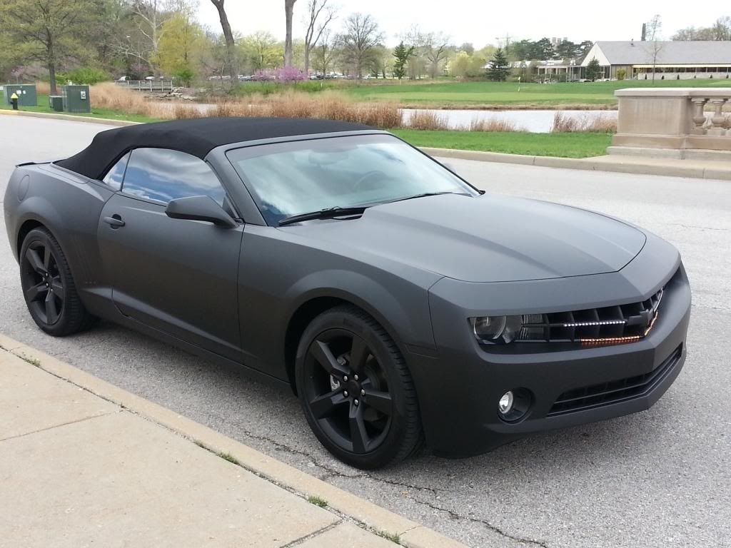 Матовая краска. Camaro Black Matte. Раптор Шевроле Камаро. Матовый цвет Chevrolet Camaro. Камаро черный матовый.