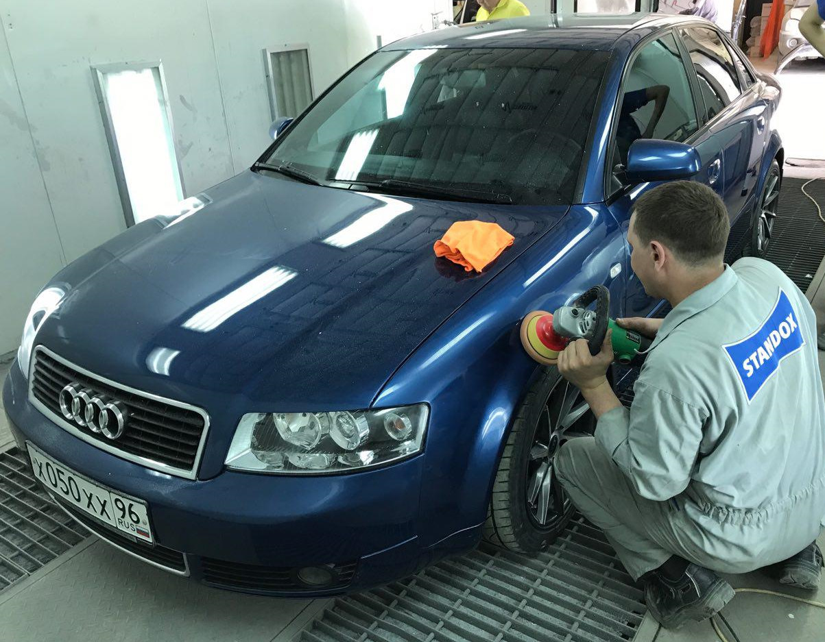 Покрасить машину. Подкрашивать авто. Покраска автомобиля своими руками. Идеальная покраска автомобиля. Свежеокрашенная машина.