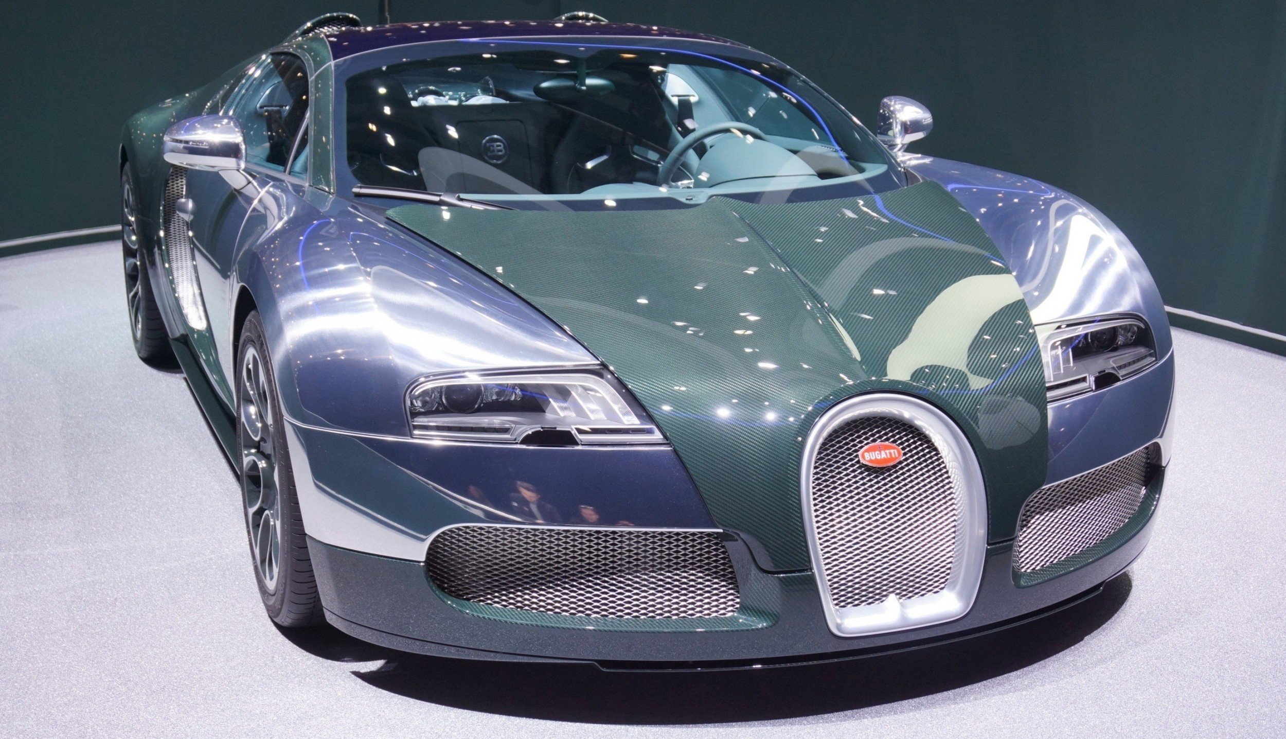 Bugatti производитель. Bugatti Atlantic 2021. Бугатти Атлантик 2019. Бугатти 2100. Бугатти Вейрон первая модель.