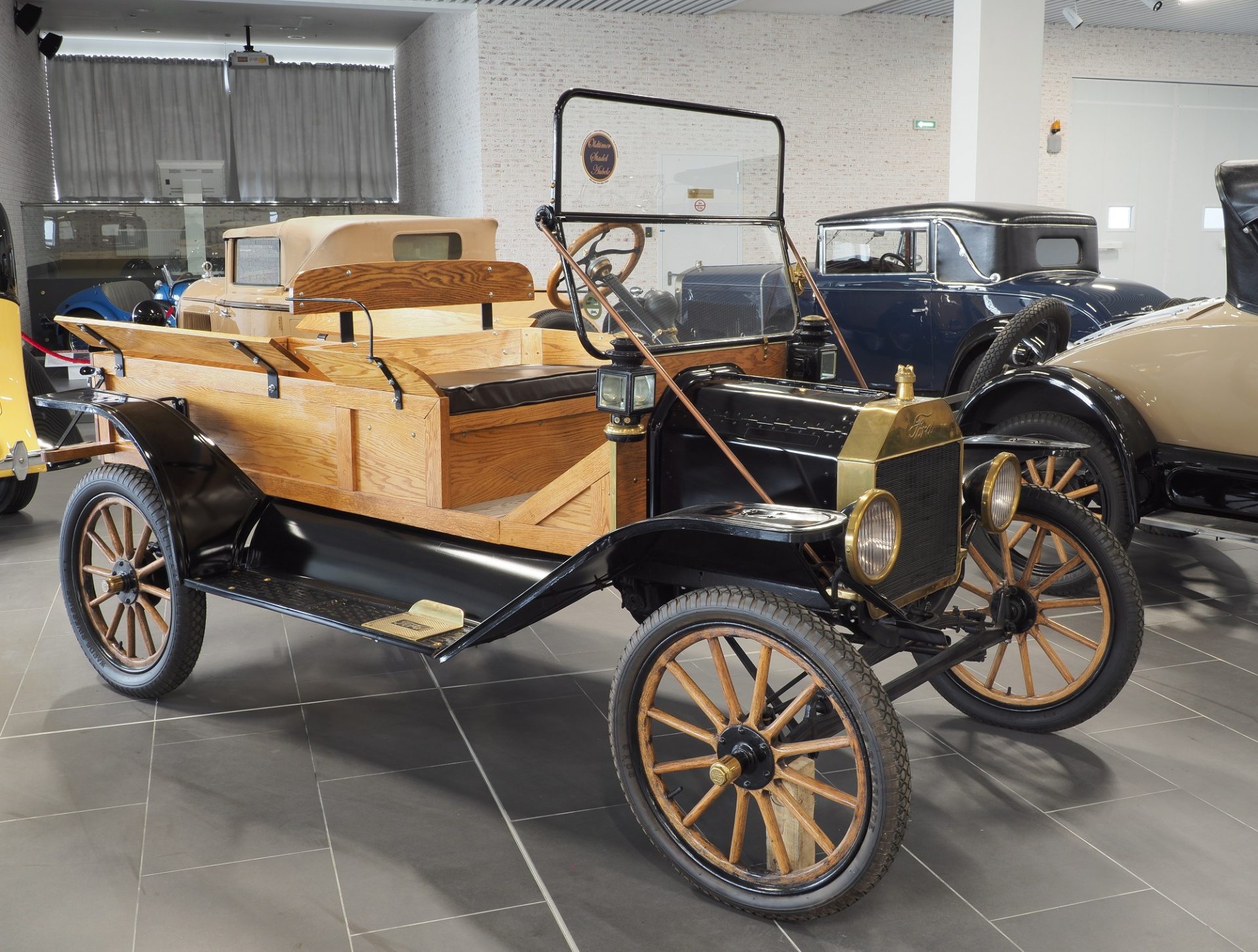 Идеальная первая машина. Первый автомобиль 19 века. Машина Гейльмана 19 век. Рено 1904. Первые автомобили конец 19 века.