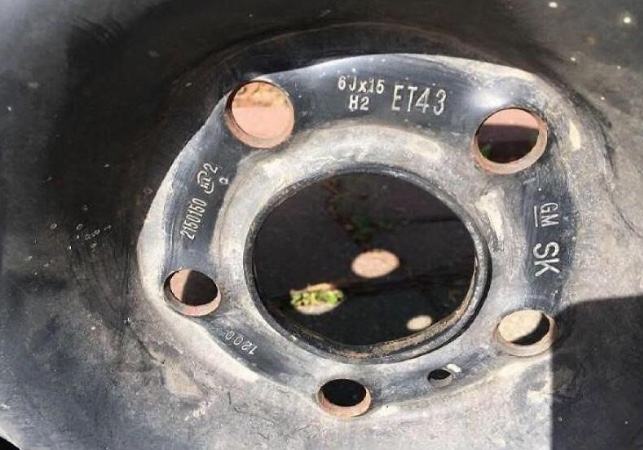 Как узнать разболтовку колесных дисков: таблица соответствия и как ...