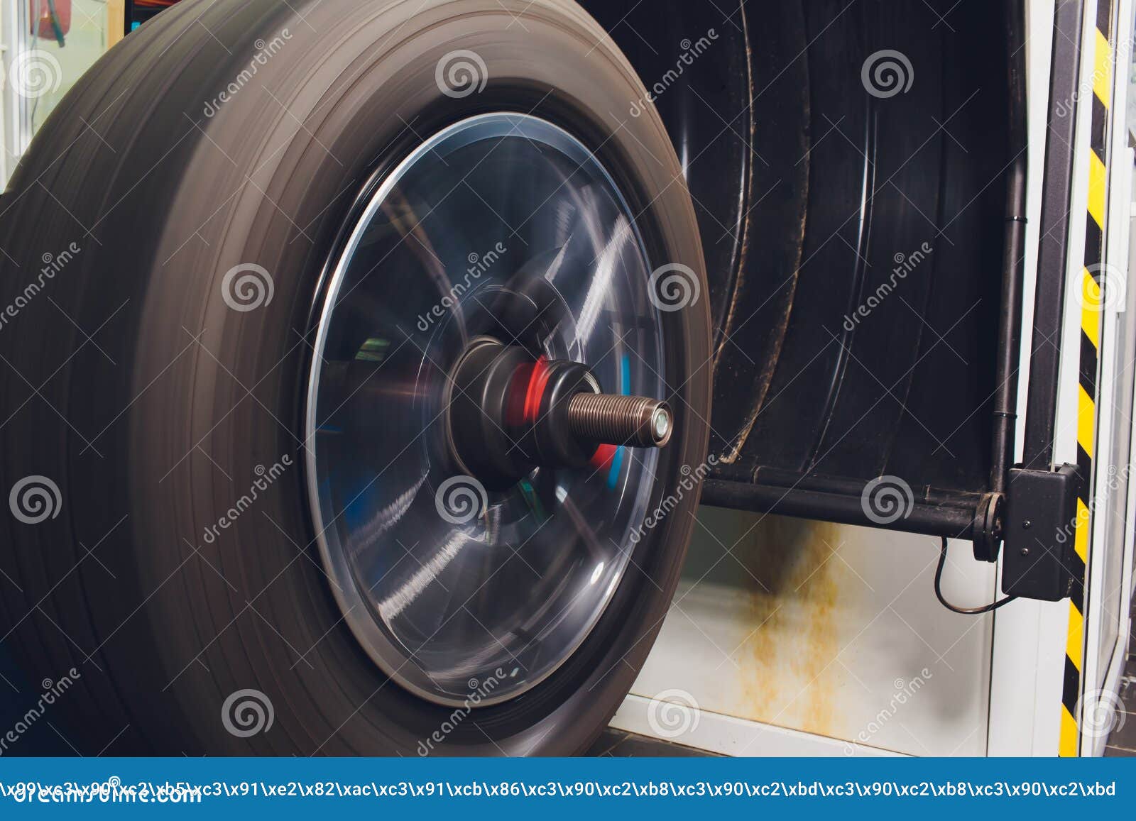 Надо ли балансировать колеса после хранения. Балансировка шин. Балансировка грузовых шин. Динамическая балансировка колес. Балансировочный груз на колесо вездеход.